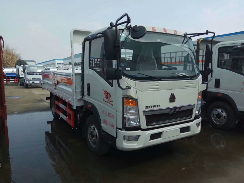 重汽豪沃4.1米(蓝牌)气瓶车