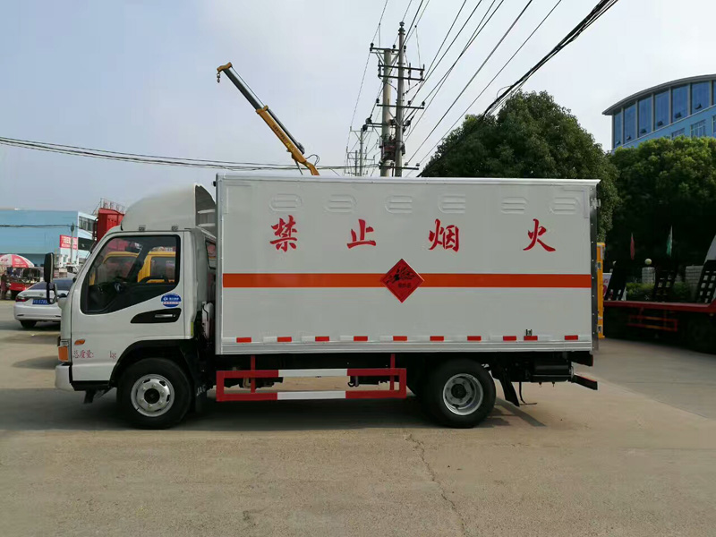 江淮4米2(3.5吨)爆破器材车