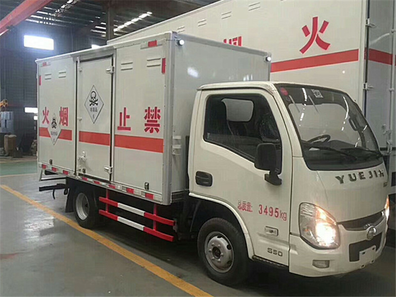 跃进3.3米柴油(蓝牌)毒性感染性厢式车