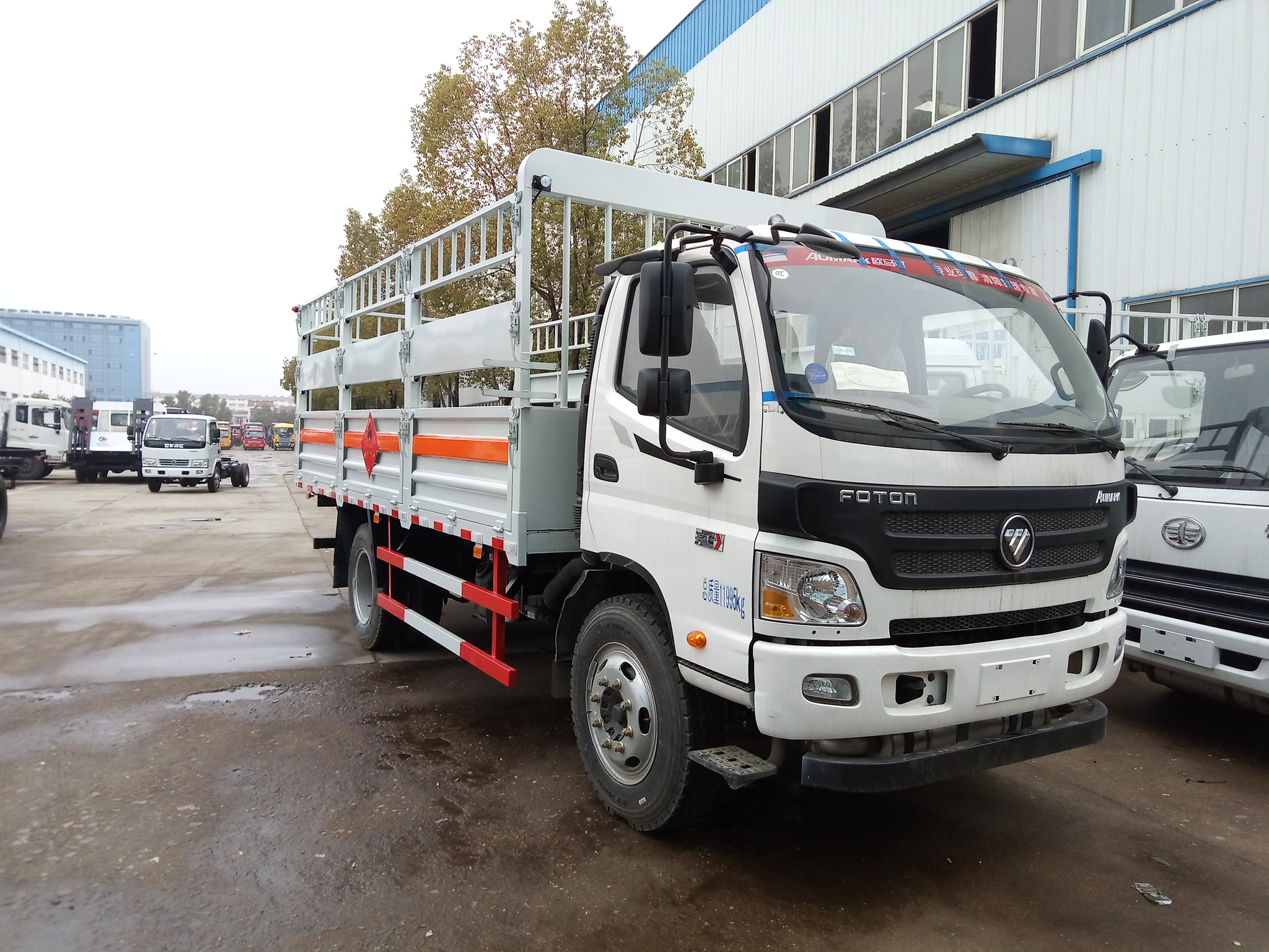 福田欧马可5.1米 (7.2吨)气瓶车