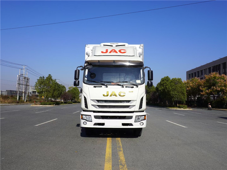 国六 江淮帅铃Q9(6.8米冷藏车)